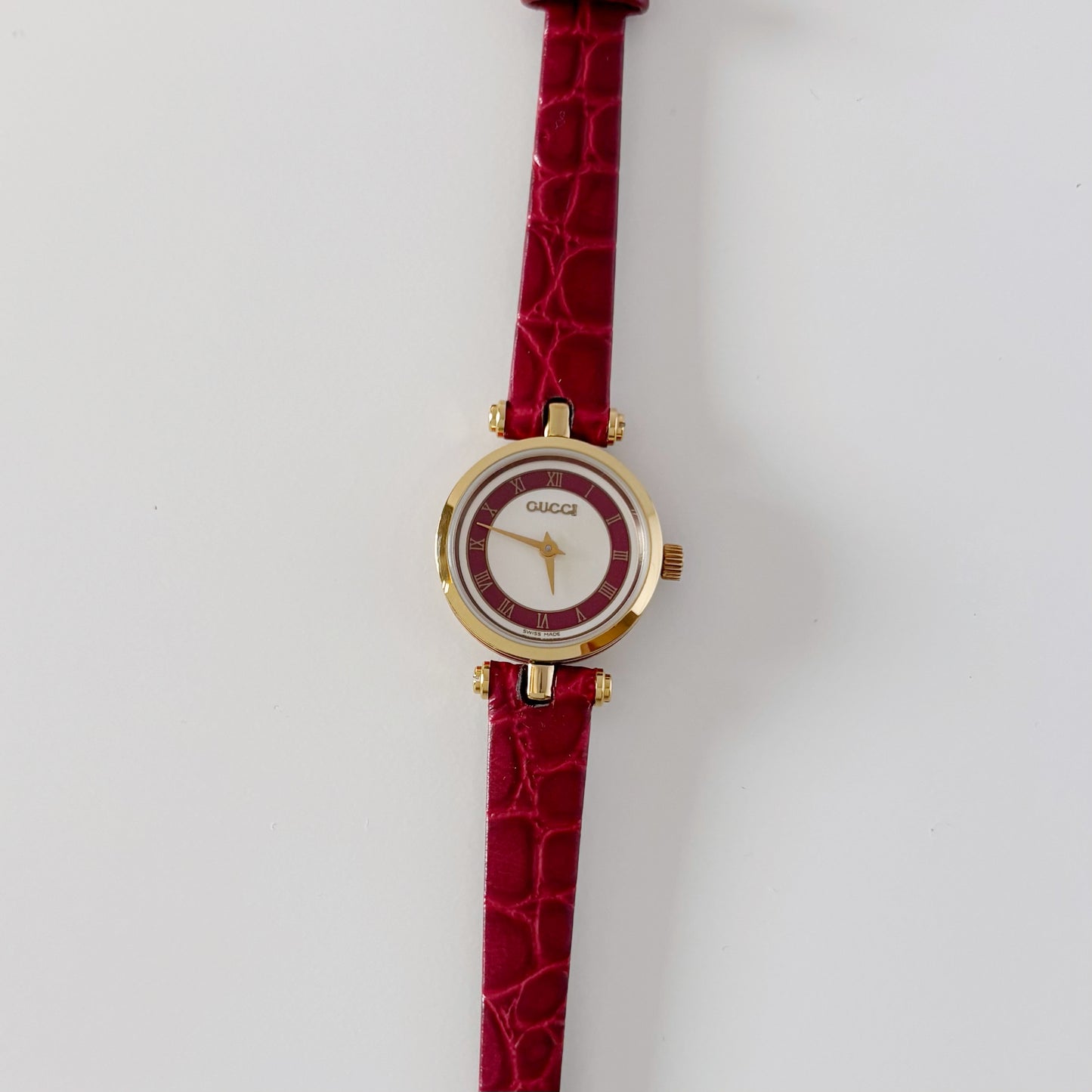 Gucci 1990s Red Round Dial Gold Plated Watch