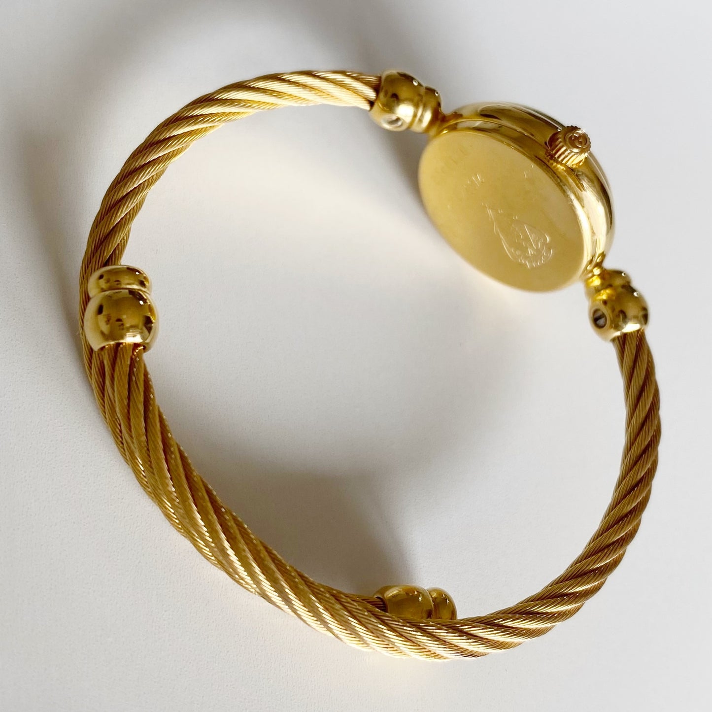 Gucci 1990s Seashell Dial Gold Plated Bangle Watch