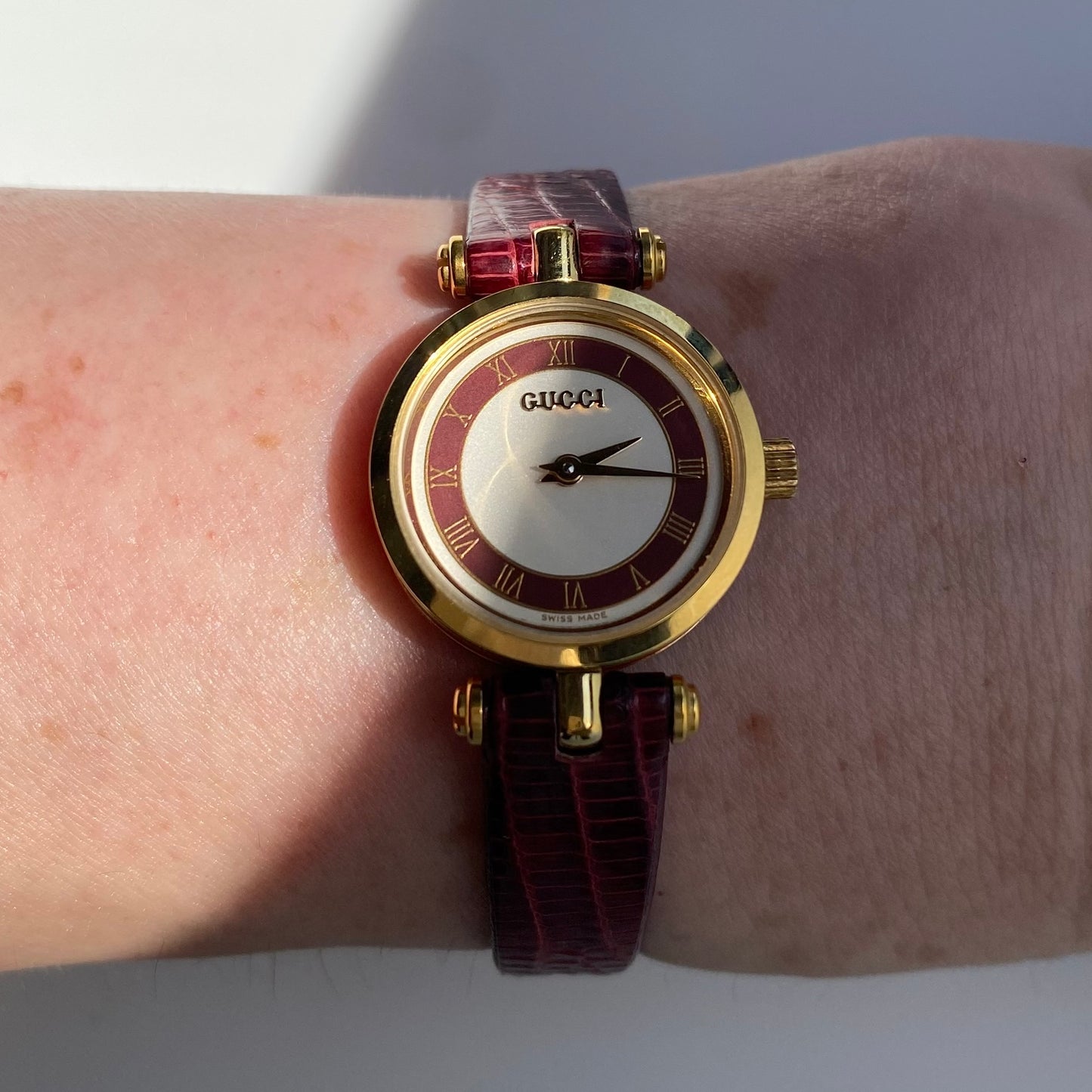 Gucci 1990s Round Dial Gold Plated Watch