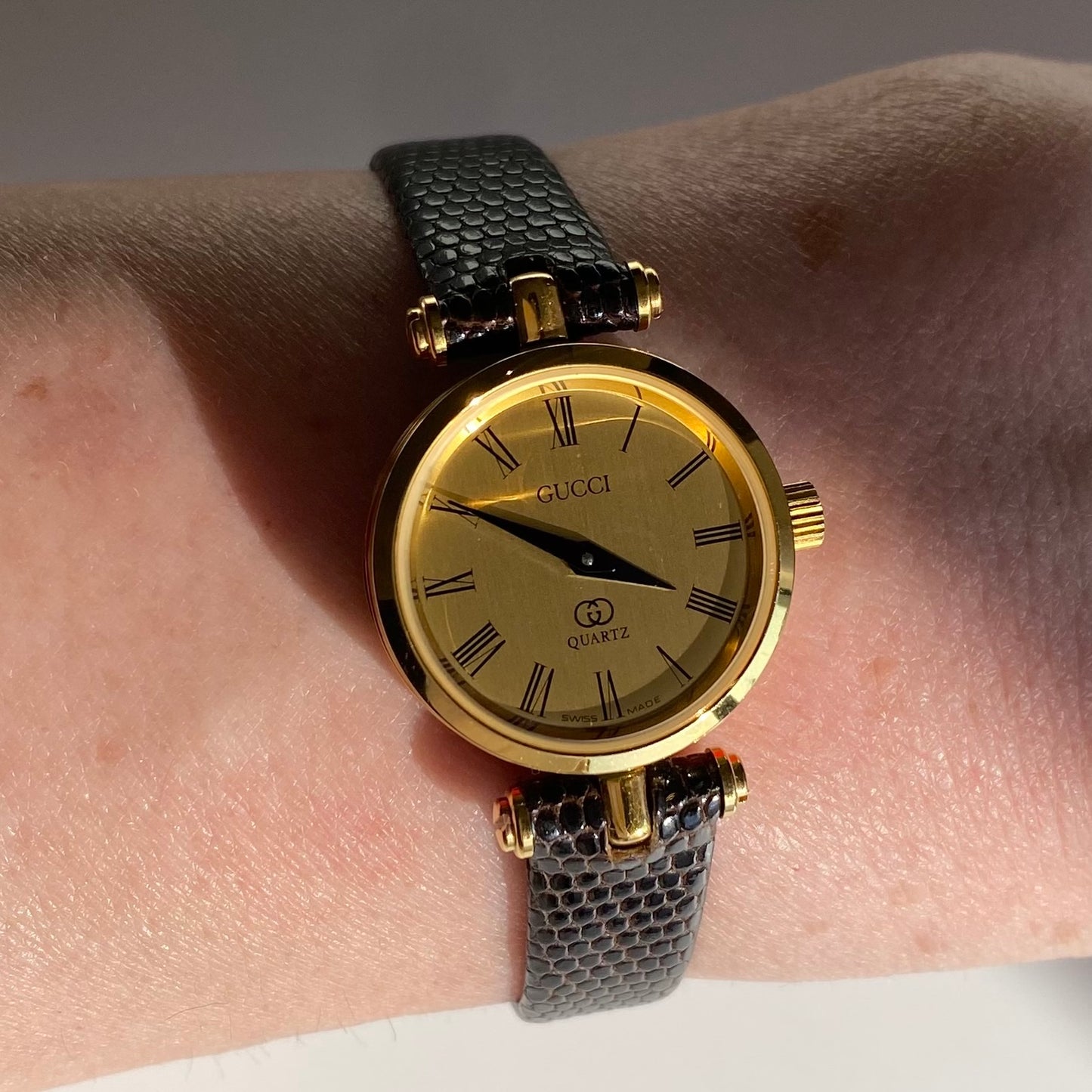 Gucci 1980s Sherry Round Watch