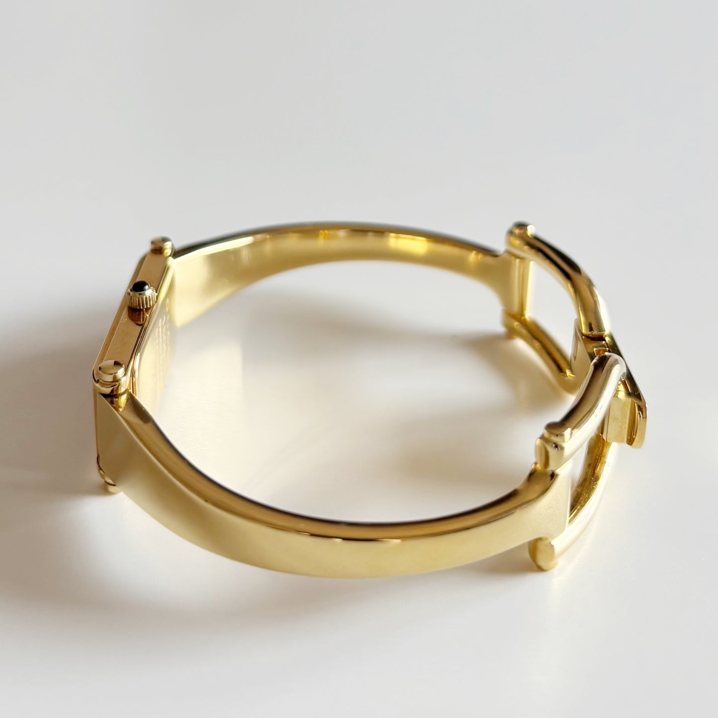 Gucci 1990s Seashell Gold Plated Bangle Watch