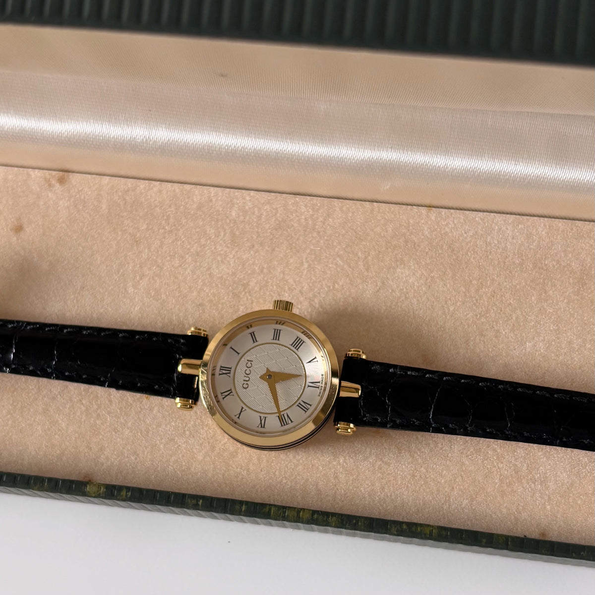 Gucci 1990s Round Dial Gold Plated Watch