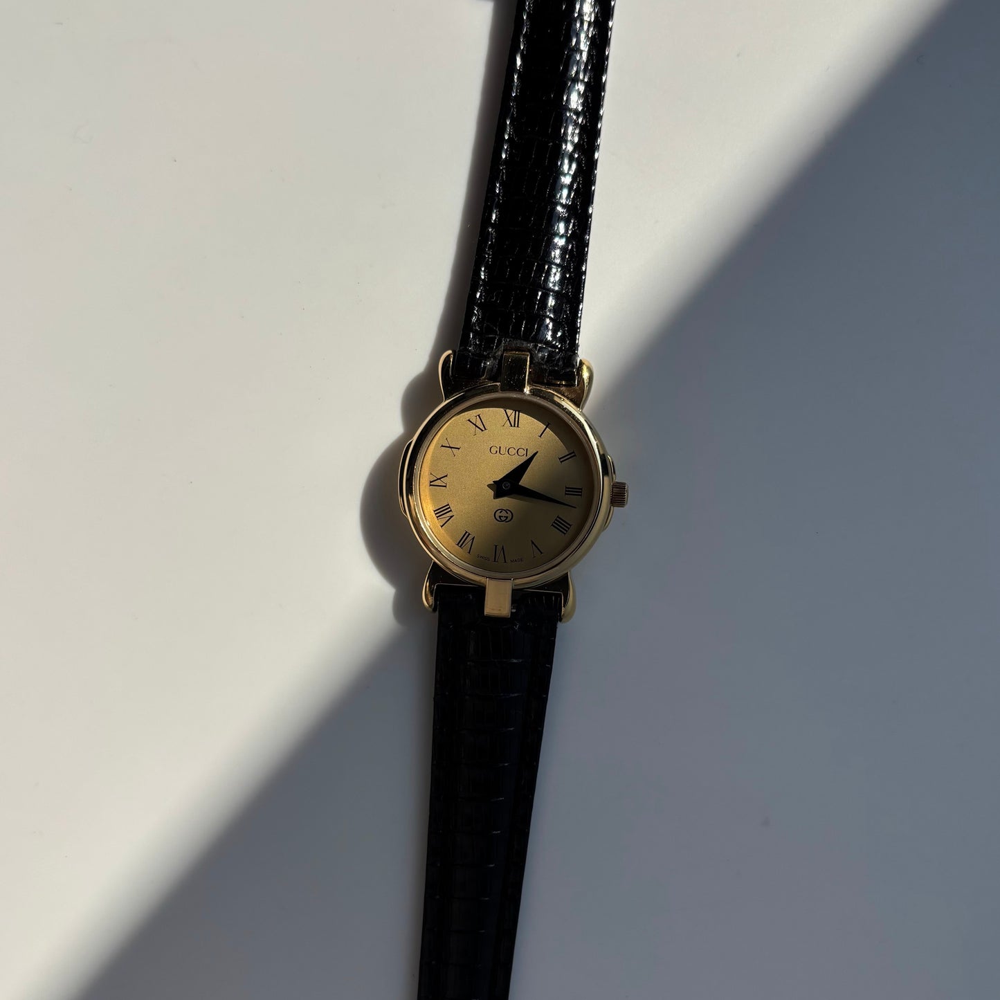 Gucci 1990s Round Dial Gold Plated Watch