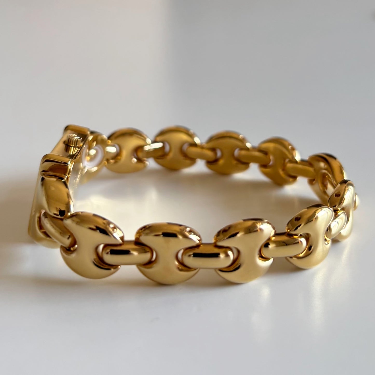 Gucci 1990s Interchangeable Strap Gold Plated Watch with 3 straps, case