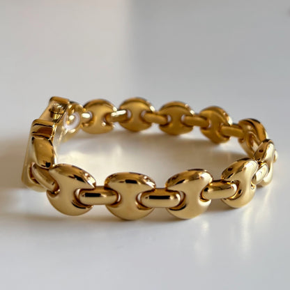 Gucci 1990s Interchangeable Strap Gold Plated Watch with 3 straps, case