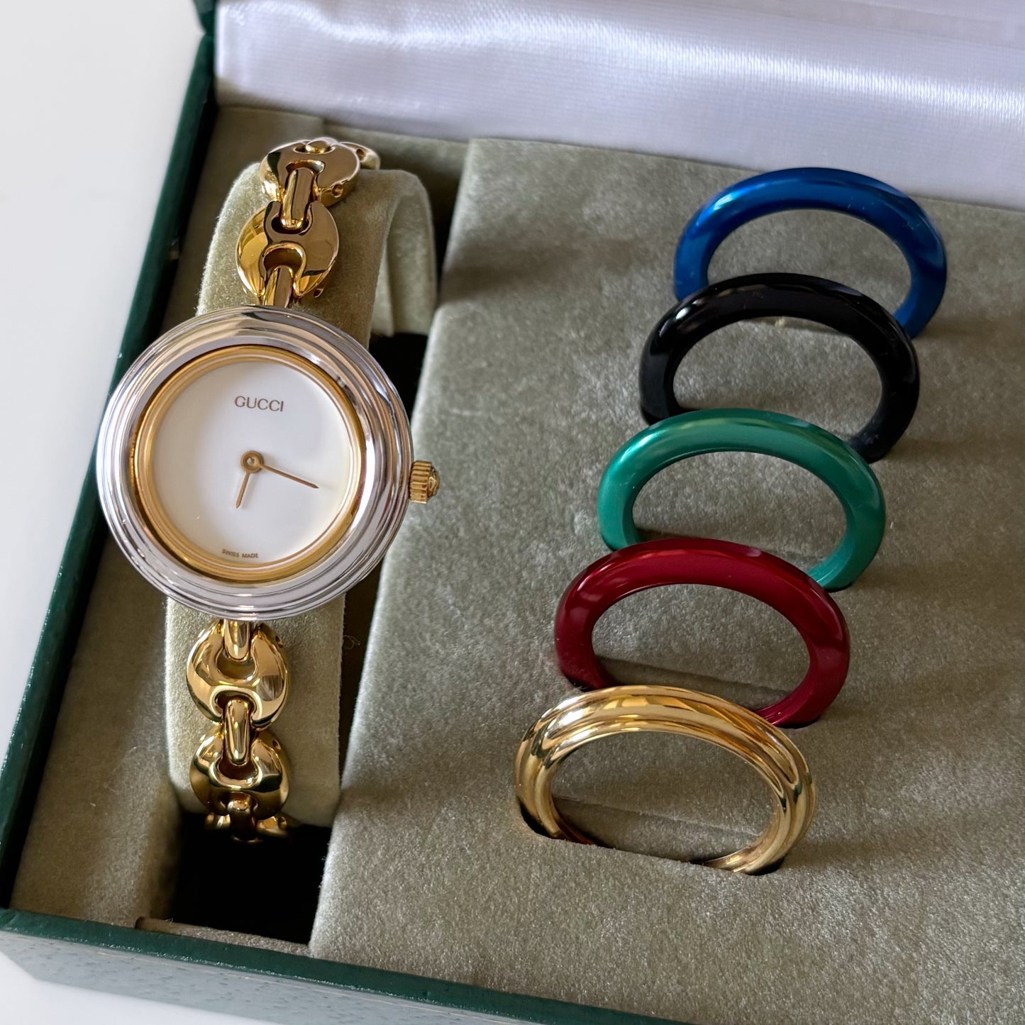 Gucci 1990s Interchangeable Bezel Gold Plated Watch with 6 bezels, case (165m)