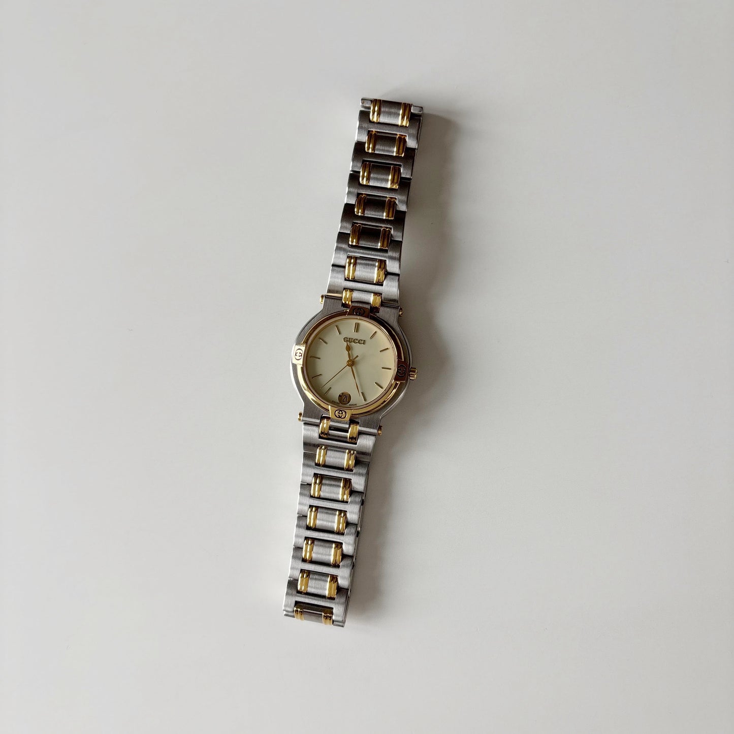 Gucci 1990s Date Round Dial Two Tone Watch (Large)
