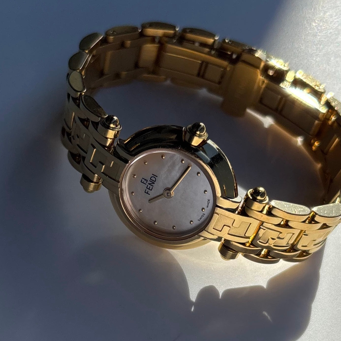 Fendi 1990s Seashell Round Dial Gold Plated Watch