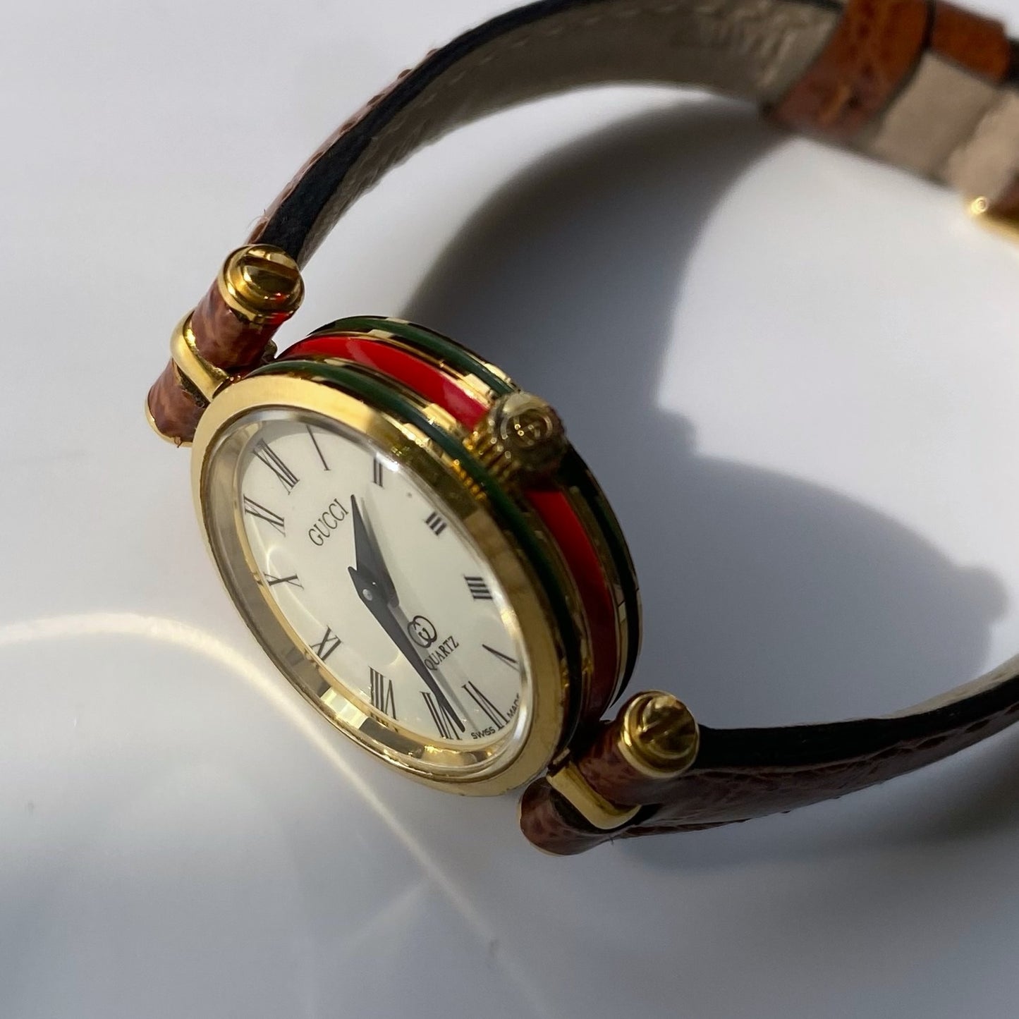 Gucci 1990s Sherry Round Watch