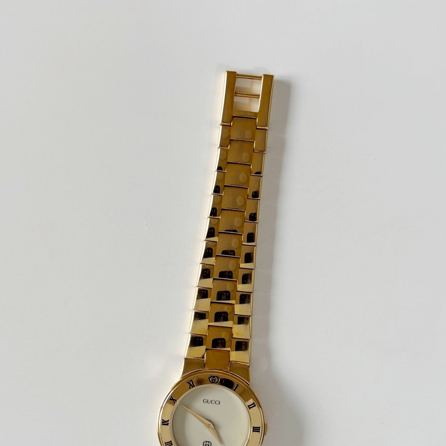 Gucci 1990s Round Dial Gold Plated Watch