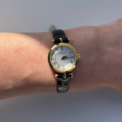 Gucci 1990s Round Dial Gold Plated Watch
