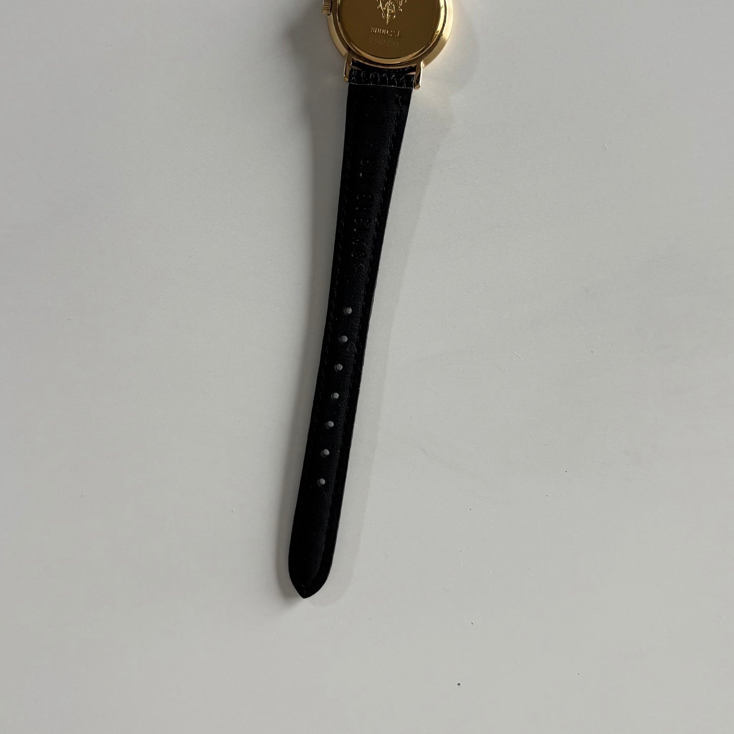 Gucci 1990s Round Dial Gold Plated Watch