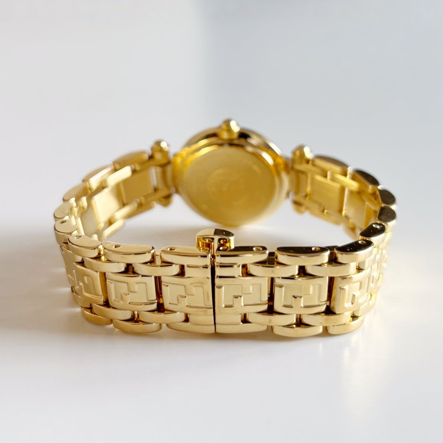 Fendi 1990s Seashell Round Dial Gold Plated Watch