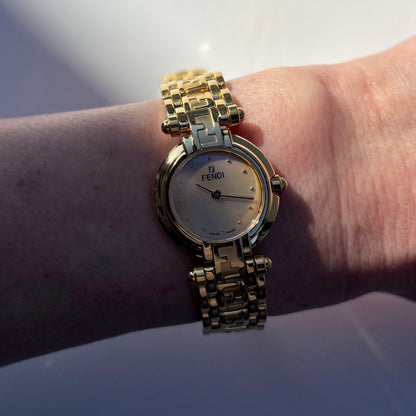 Fendi 1990s Seashell Round Dial Gold Plated Watch