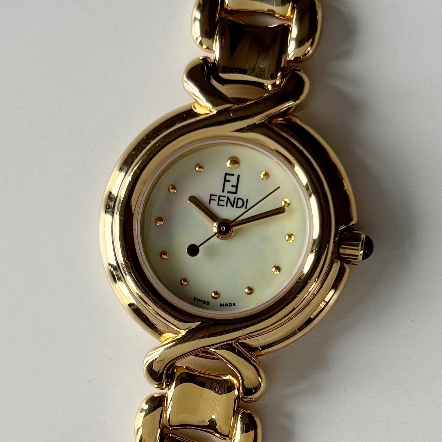 Fendi 1990s Seashell Round Dial Gold Plated Watch