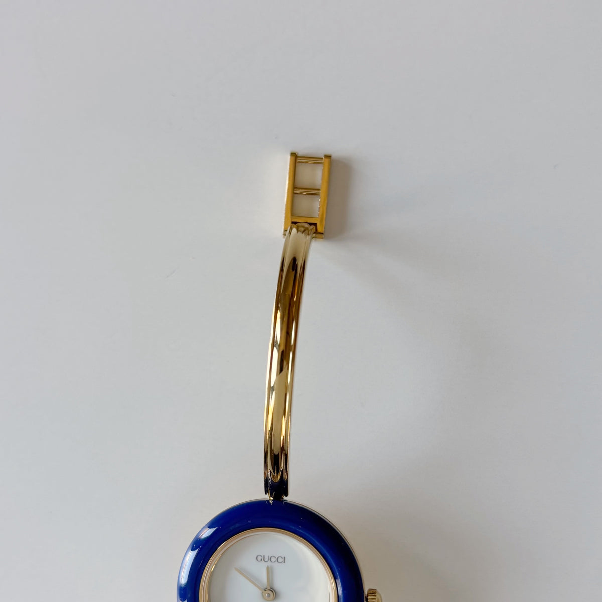 Gucci 1990s Interchangeable Bezel Gold Plated Bangle Watch with 12 bezels, case (Small)