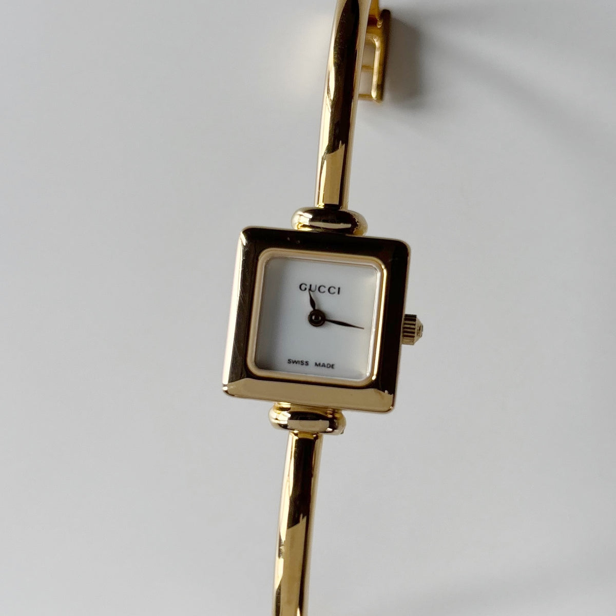 Gucci 1990s Square Dial Gold Plated Watch (Small)