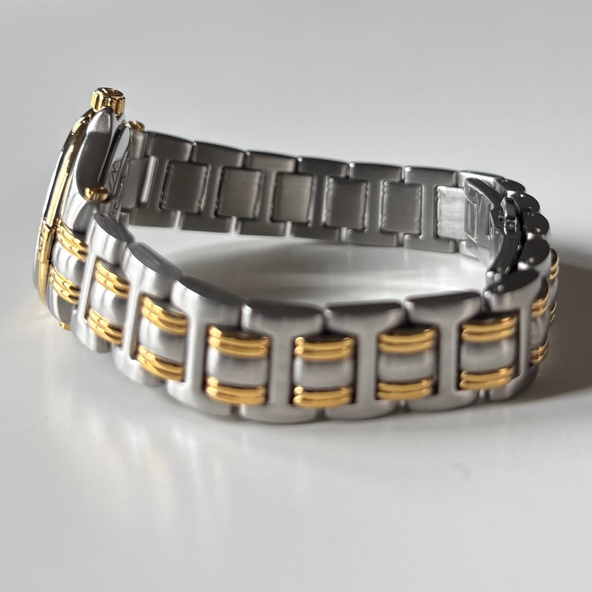 Gucci 1990s Date Black Round Dial Two-Tone Gold-Plated Watch