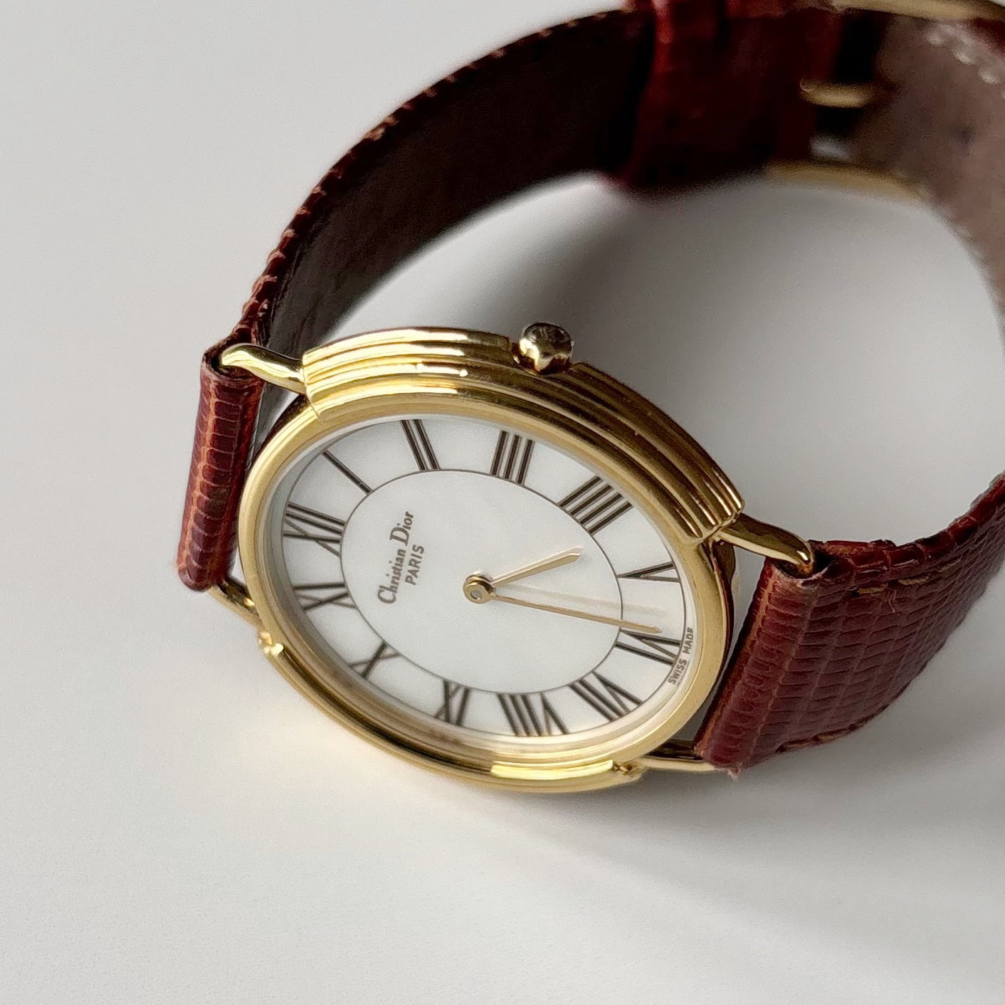 Dior 1990s Seashell Round Dial Gold Plated Watch (Large) (5/31)