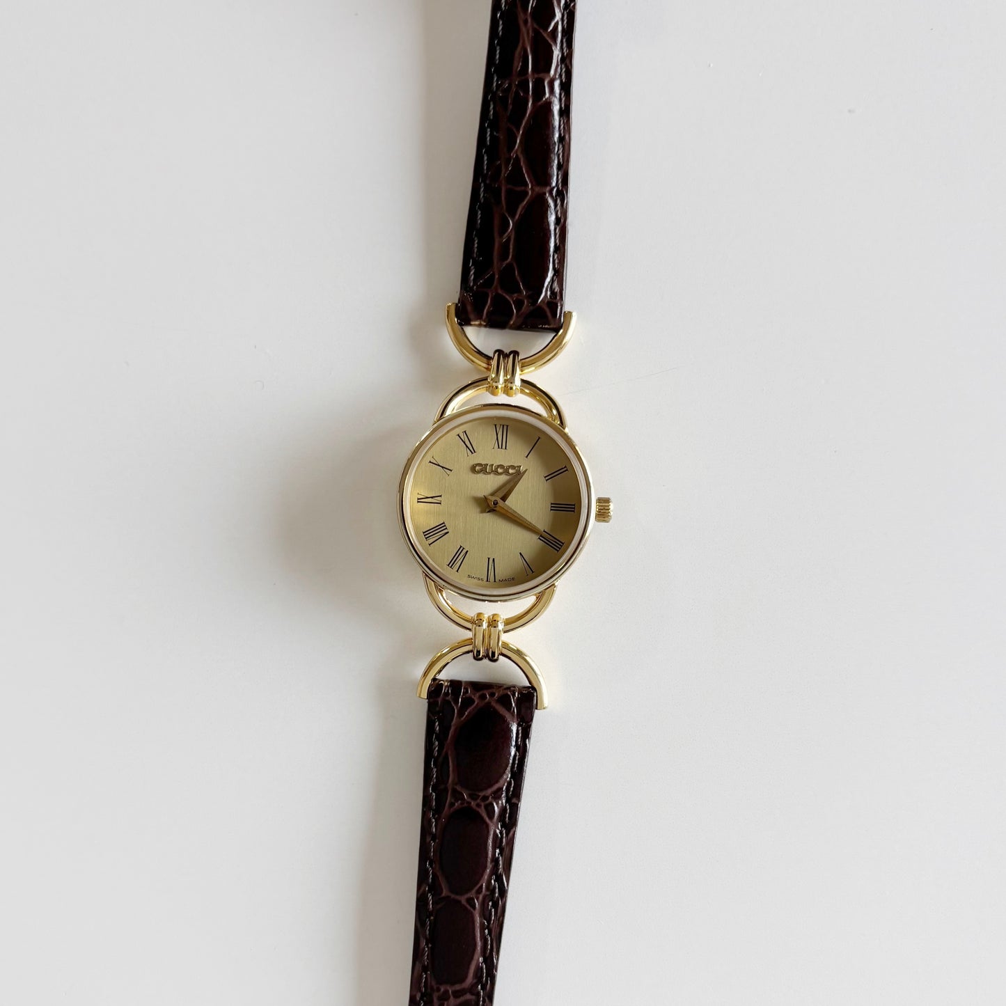 Gucci 1990s Gold Round Dial Horsebit Gold Plated Watch