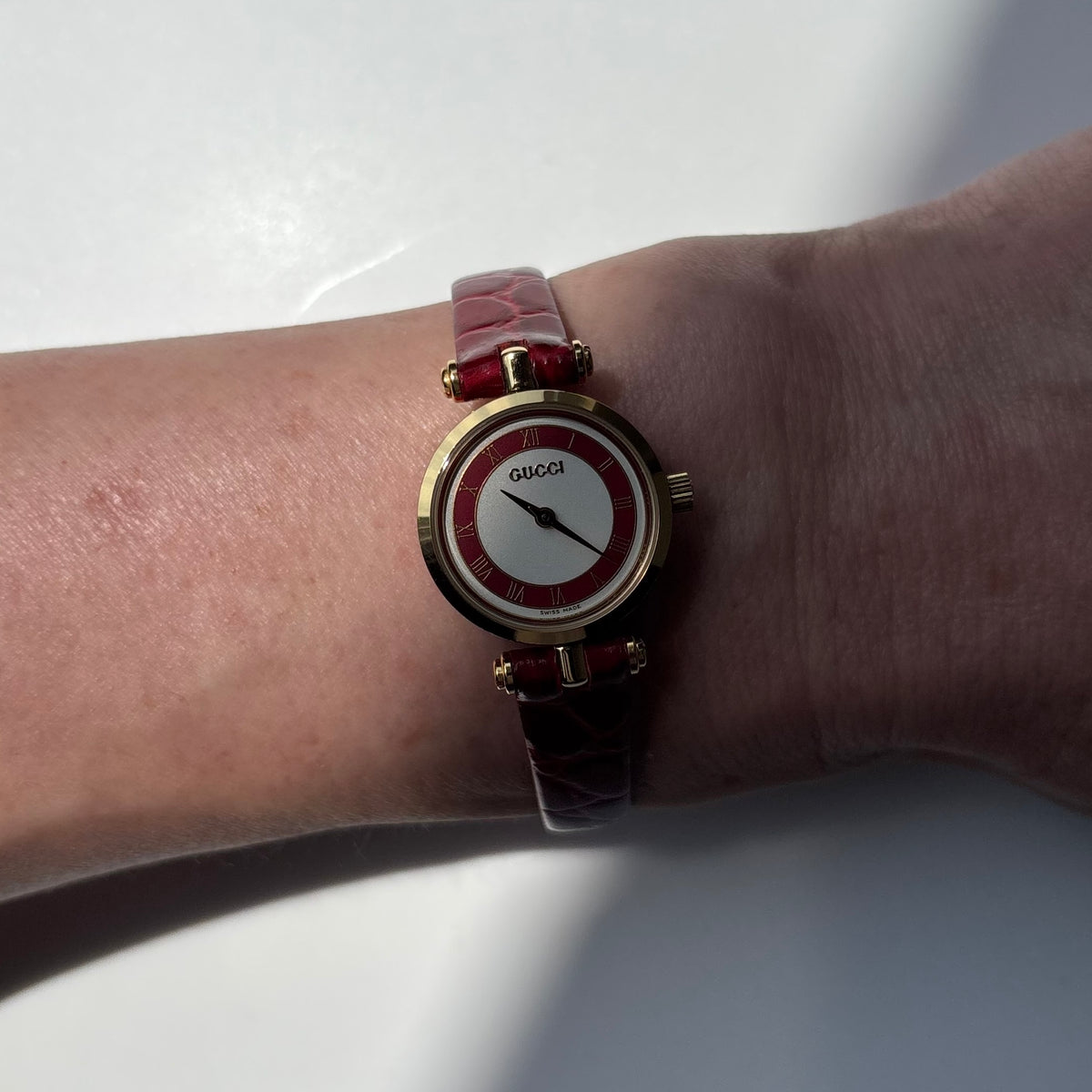 Gucci 1990s Sherry Round Dial Red Watch