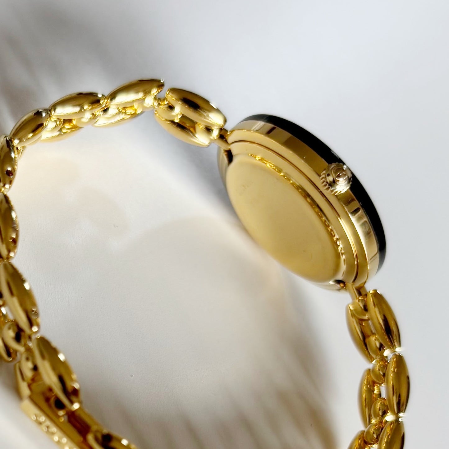 Gucci 1990s Interchangeable Bezel Gold Plated Rice Chain Watch with 6 bezels, case (160mm)