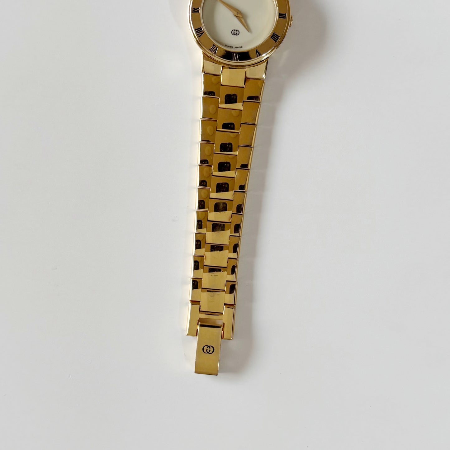 Gucci 1990s Round Dial Gold Plated Watch