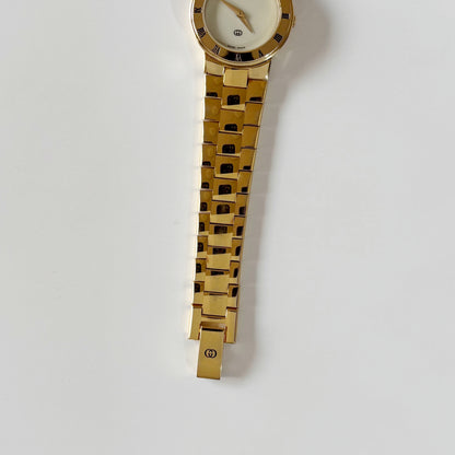 Gucci 1990s Round Dial Gold Plated Watch