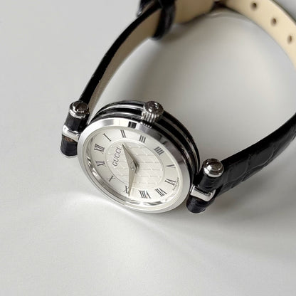 Gucci 1990s Round Dial Stainless Steel Watch