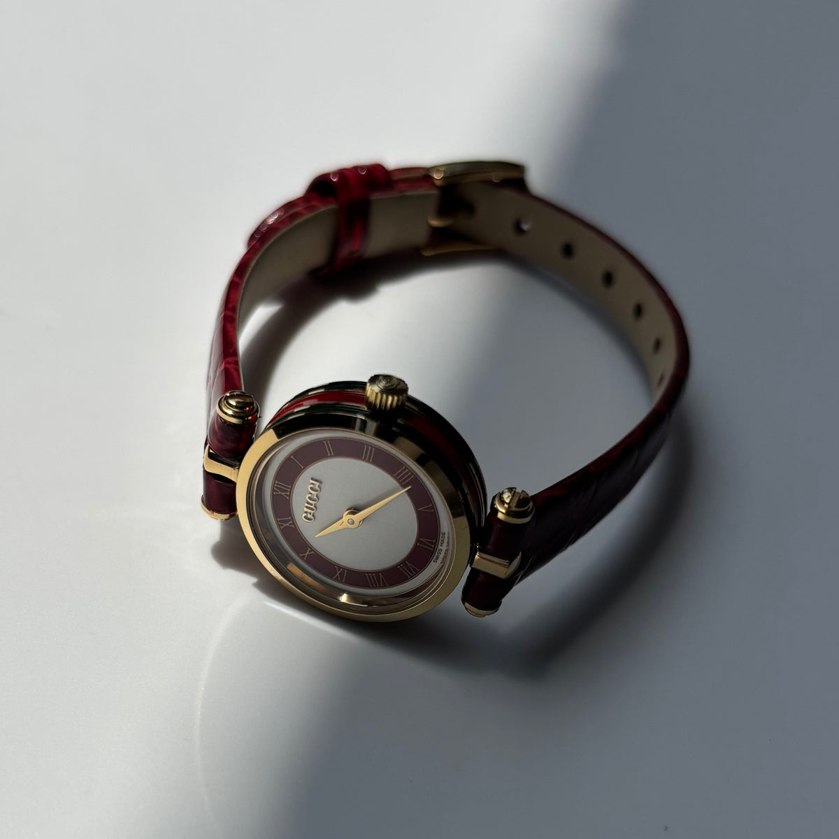 Gucci 1990s Sherry Round Dial Red Watch