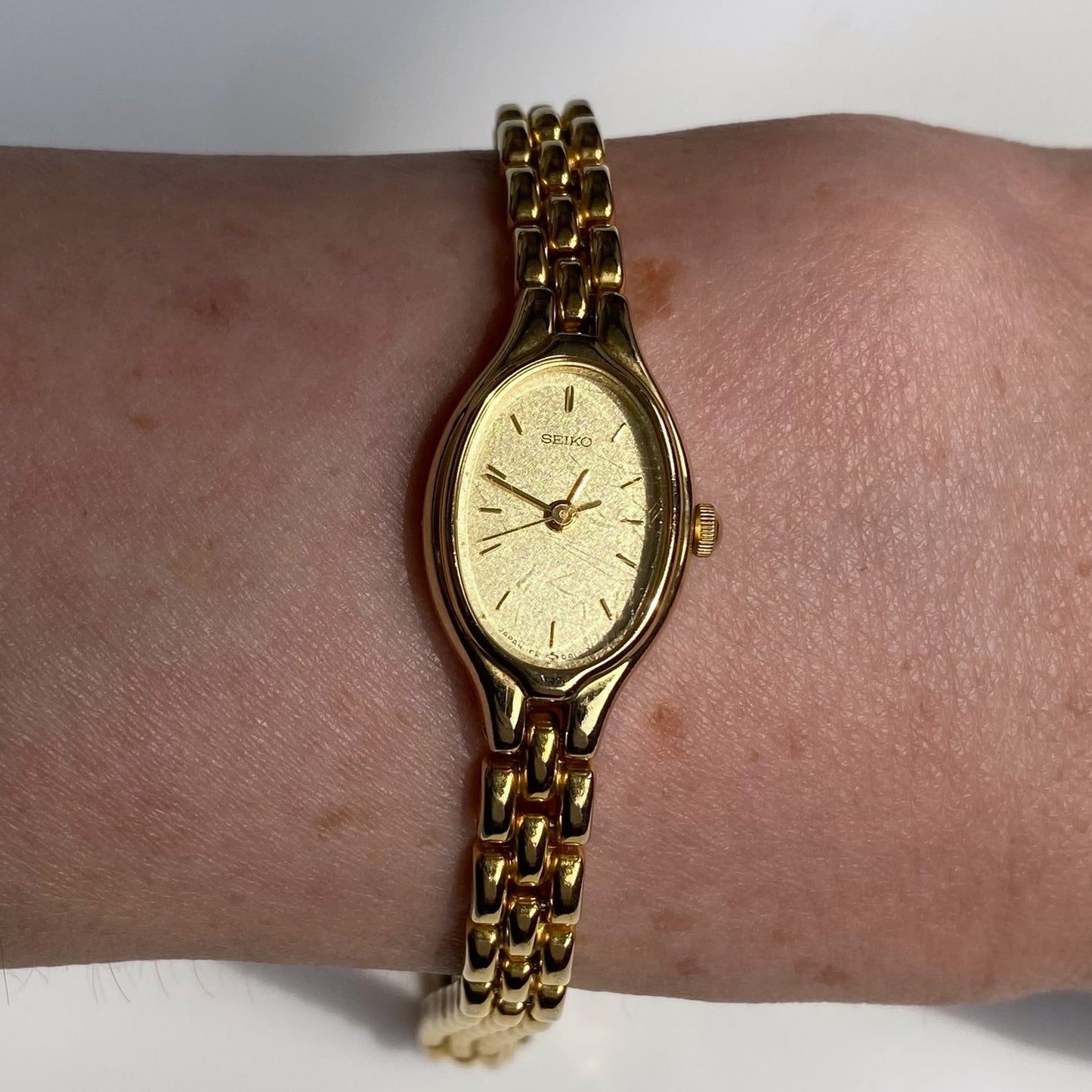 Vintage Seiko Oval Gold Tone Watch