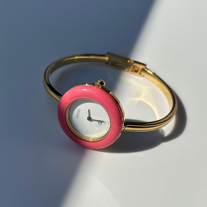 Gucci 1990s Interchangeable Bezel Gold Plated Bangle Watch with 12 bezels, case