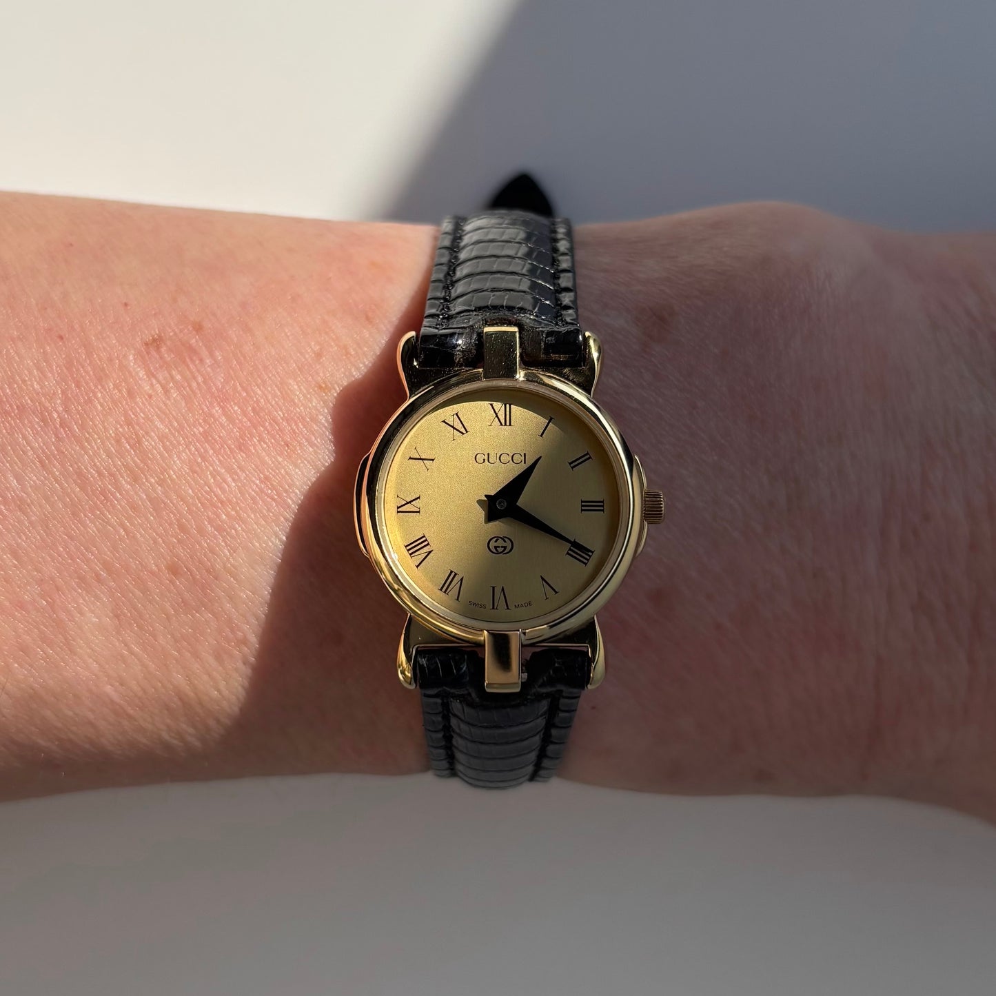 Gucci 1990s Round Dial Gold Plated Watch
