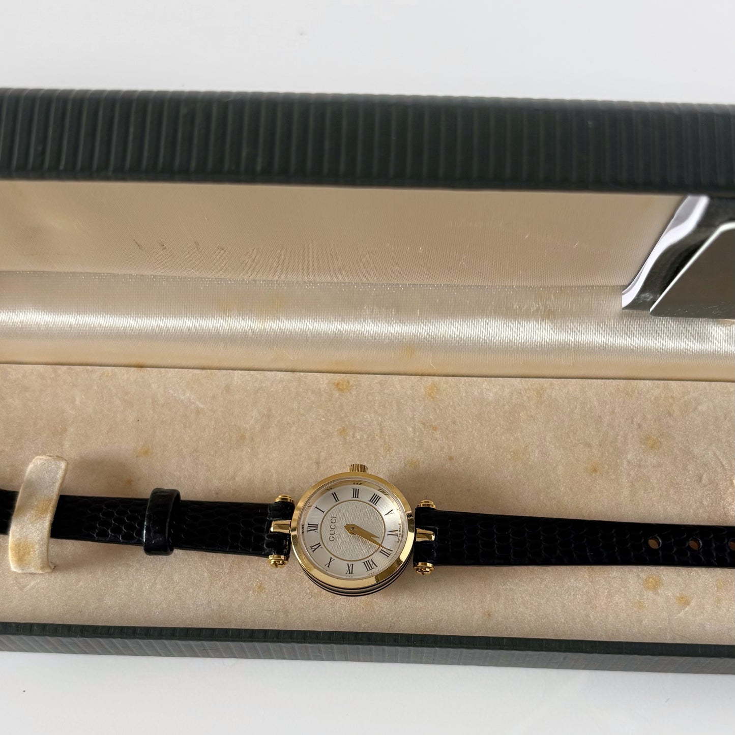 Gucci 1990s Round Dial Gold Plated Watch