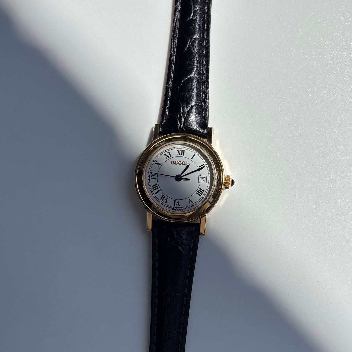 Gucci 1990s Date Round Dial Gold Plated Watch