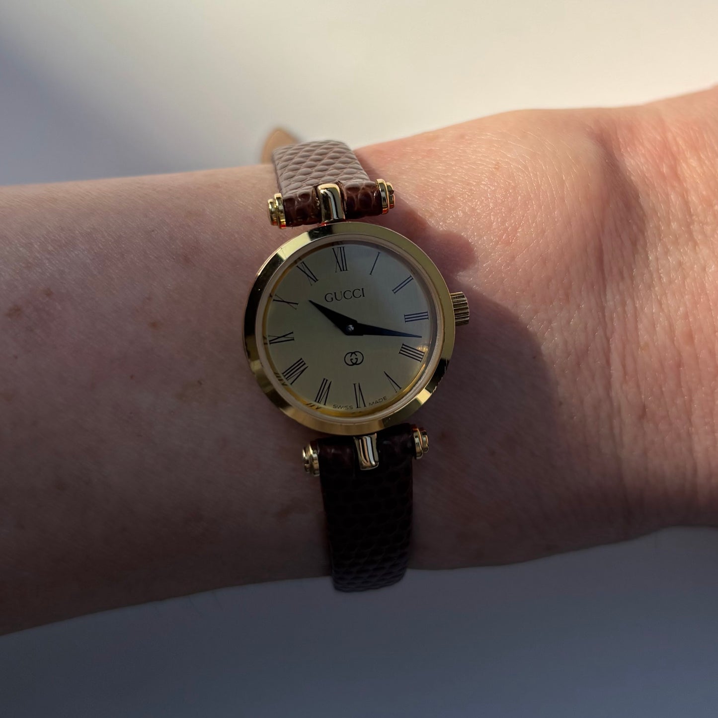 Gucci 1990s Round Gold Dial Gold Plated Watch
