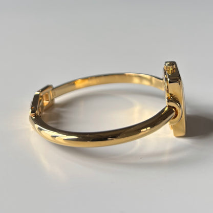 Gucci 1990s Square Dial Gold Plated Bangle Watch (Small)
