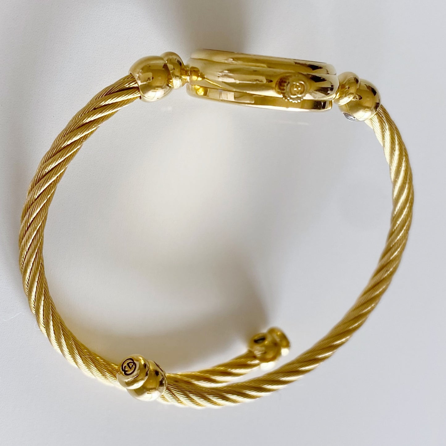 Gucci 1990s Seashell Dial Gold Plated Bangle Watch