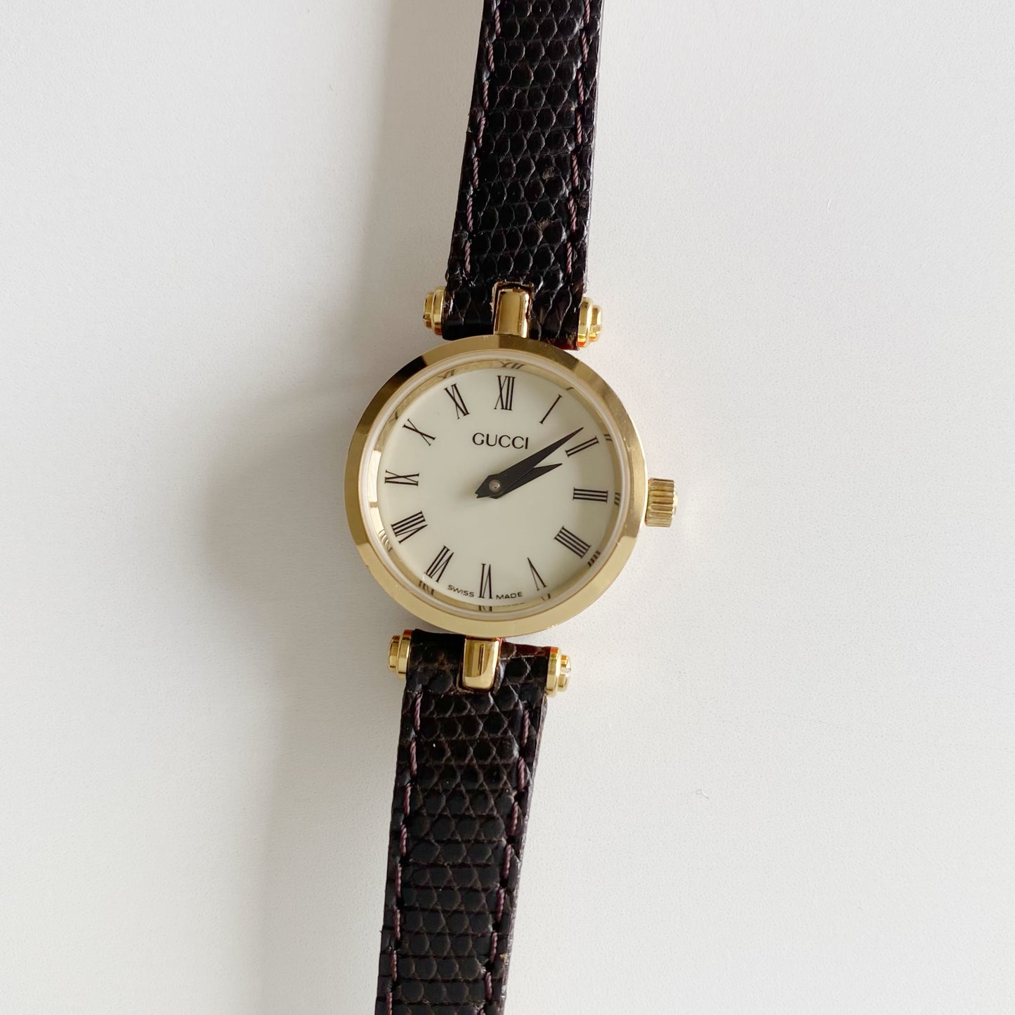 Gucci 1990s Sherry Round Dial Gold Plated Watch