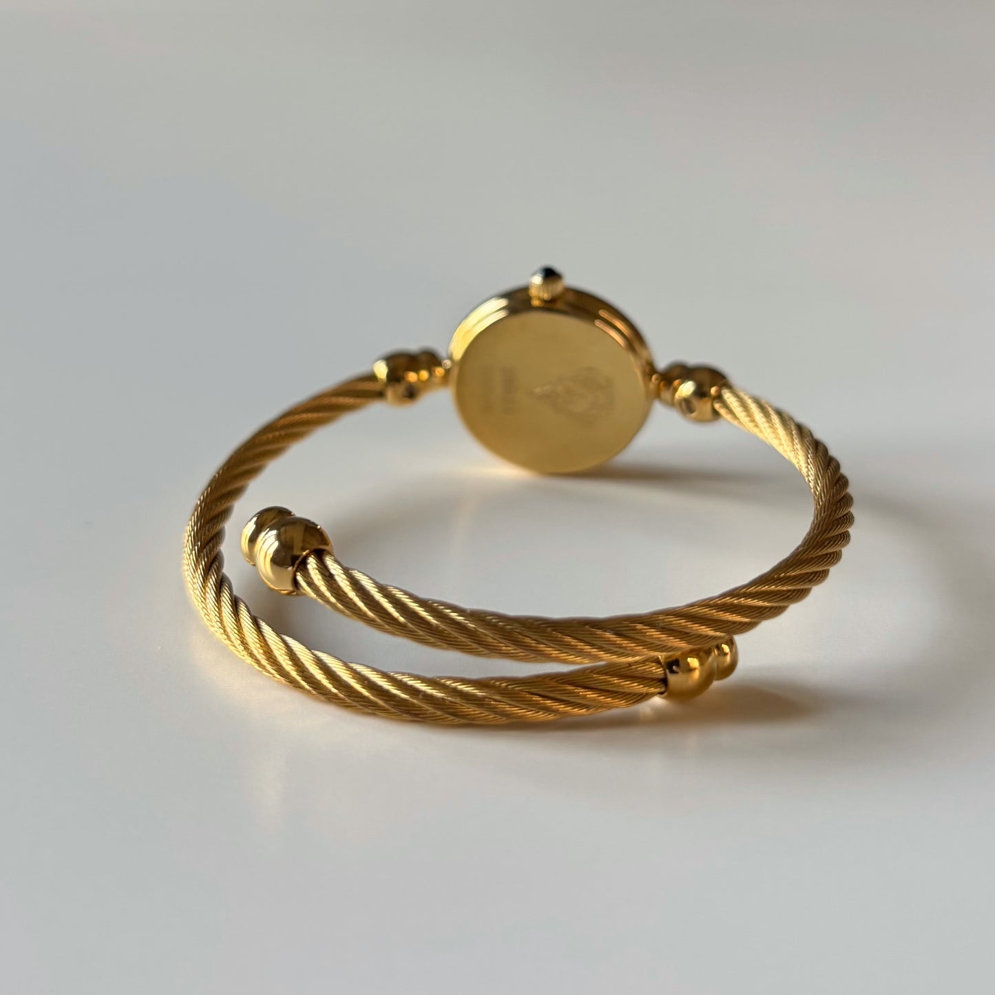 Gucci 1990s Seashell Dial Gold Plated Cable Bangle Watch