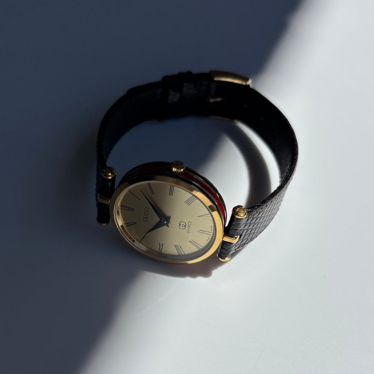 Gucci 1990s Round Gold Dial Gold Plated Watch (Large)