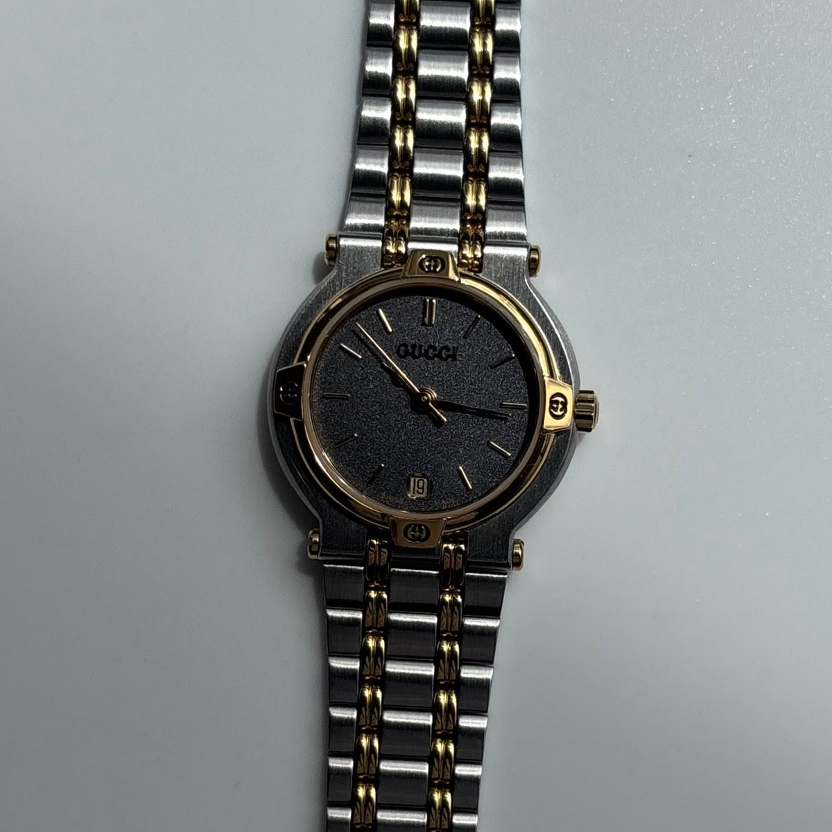 Gucci 1990s Date Black Round Dial Two-Tone Gold-Plated Watch