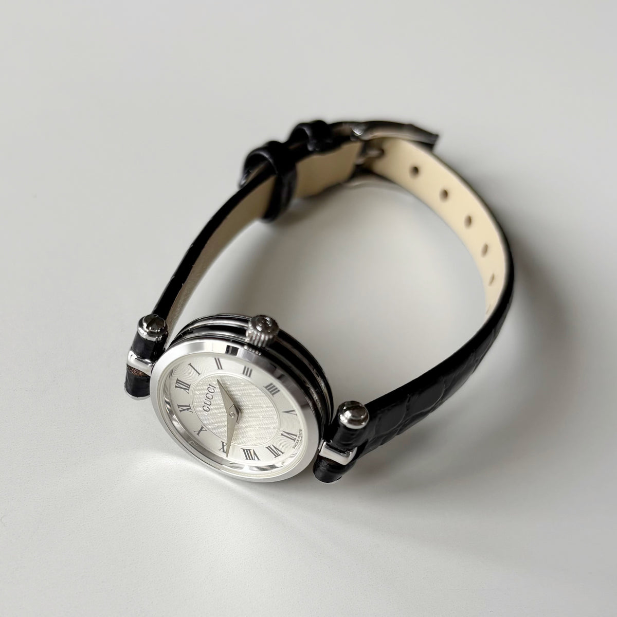 Gucci 1990s Round Dial Stainless Steel Watch