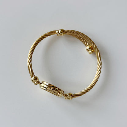 Gucci 1990s Seashell Dial Gold Plated Cable Bangle Watch