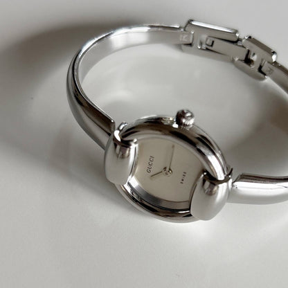 Gucci 1990s Round Dial Stainless steel Bangle Watch