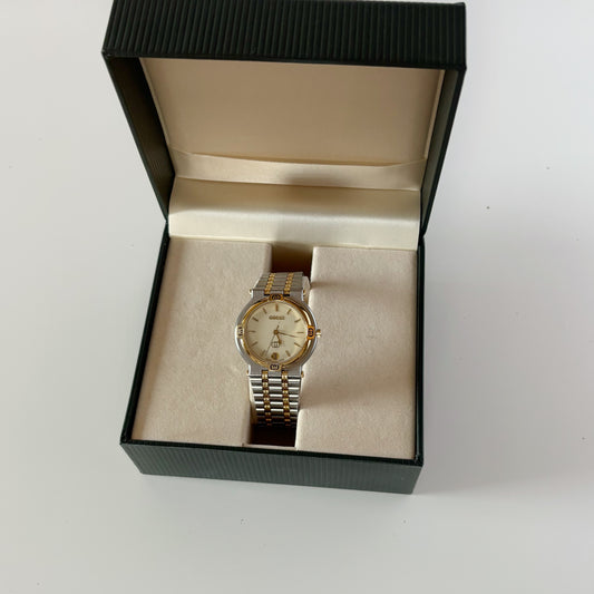 Gucci 1990s Date Round Dial Gold Plated Two Tone Watch (Large)
