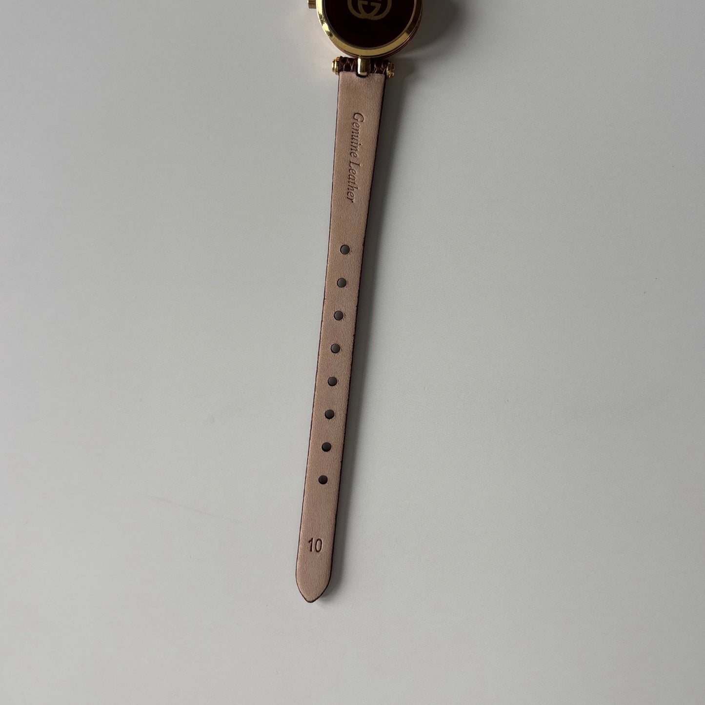 Gucci 1990s Sherry Round Dial Gold Plated Watch
