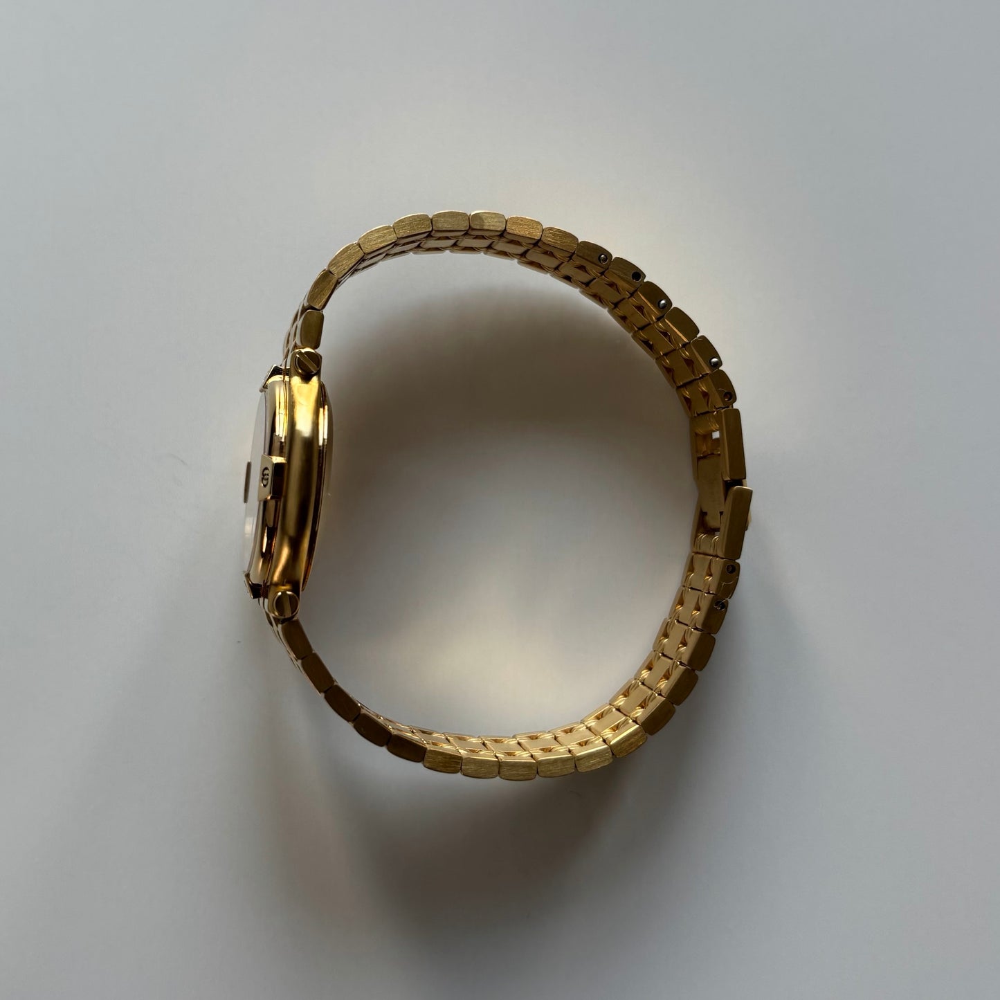 Gucci 1990s Date Round Dial Gold Plated Watch