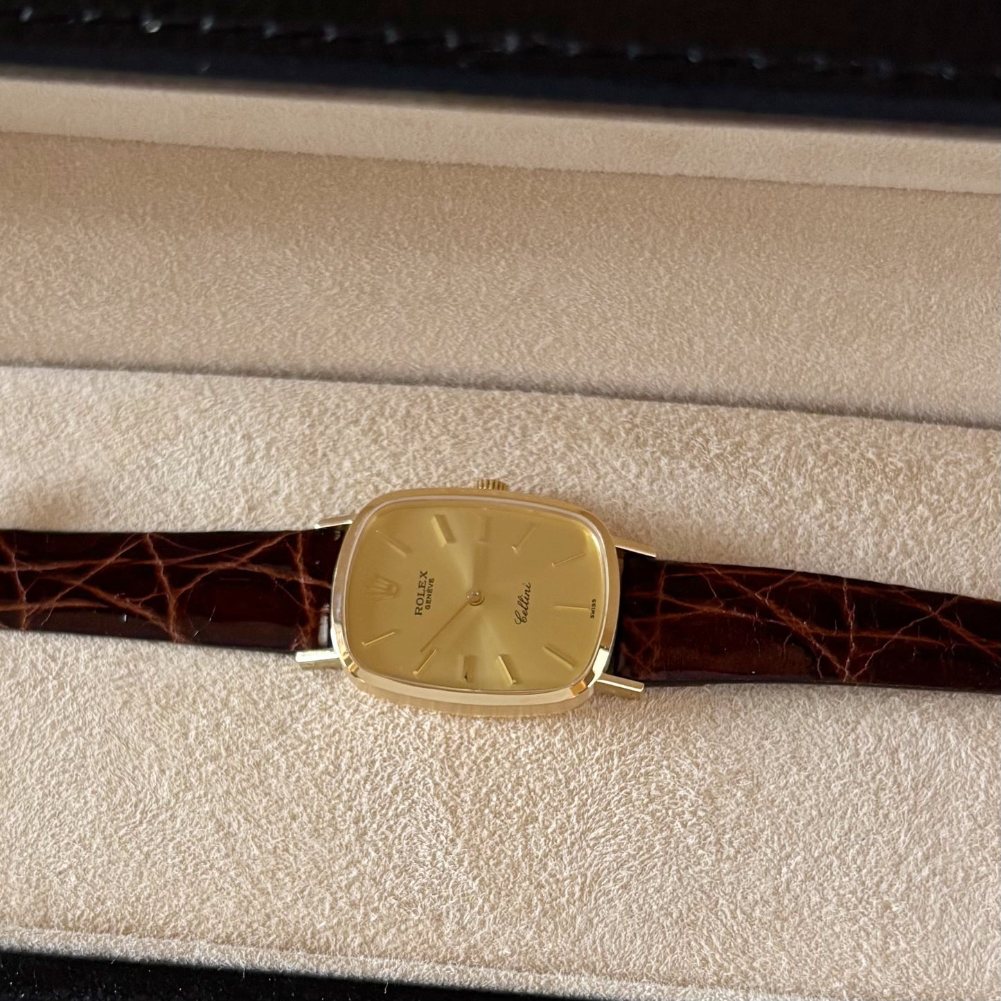 Rolex 1975 Cellini 18K Case Manual Wind Watch