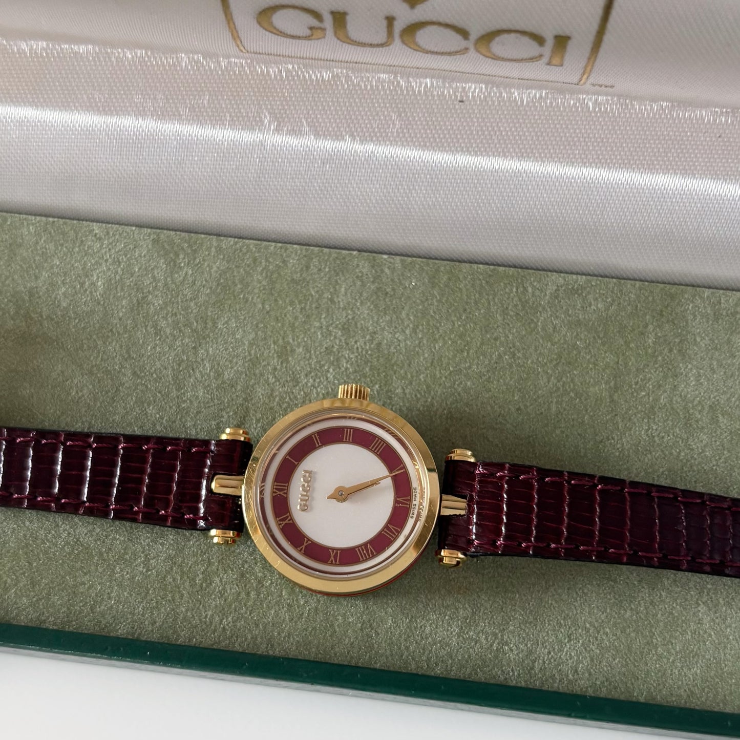 Gucci 1990s Round Dial Red Gold Plated Watch